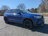 Certified 2022 Volkswagen Taos SE image 2