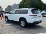 Used 2023 Jeep Grand Cherokee L Laredo image 5
