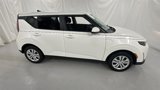 New 2025 Kia Soul LX image 2
