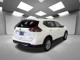Used 2019 Nissan Rogue SV image 3