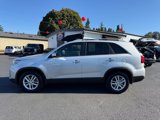 Used 2015 Kia Sorento LX image 3