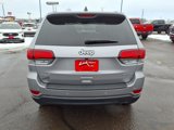 Used 2020 Jeep Grand Cherokee Laredo image 4