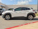 Used 2022 Hyundai Kona SEL w/ Convenience Package image 3