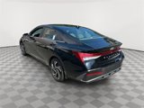 Used 2024 Hyundai Elantra SEL w/ Convenience Package image 5