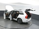 Used 2022 Volvo XC90 T6 Momentum w/ Advanced Package image 2