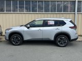 Used 2024 Nissan Rogue SV image 3