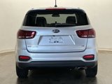 Used 2019 Kia Sorento LX image 4