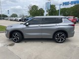 Used 2023 Mitsubishi Outlander SEL image 3