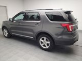 Used 2018 Ford Explorer XLT image 3