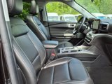 Used 2021 Ford Explorer XLT w/ Equipment Group 202A image 6