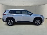 Used 2023 Nissan Rogue SV image 2