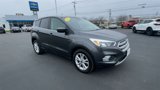 Used 2019 Ford Escape SE image 2