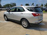 Used 2018 Chevrolet Equinox LS image 3