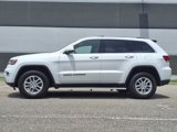 Used 2020 Jeep Grand Cherokee Laredo image 4