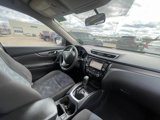 Used 2016 Nissan Rogue SV w/ SV Premium Package image 4