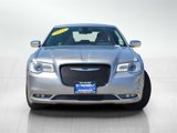 Used 2016 Chrysler 300 C image 2