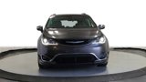 Used 2018 Chrysler Pacifica Limited w/ Tire & Wheel Group image 3