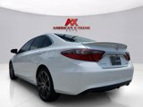 Used 2016 Toyota Camry SE image 3