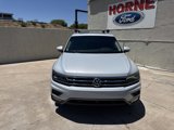Used 2018 Volkswagen Tiguan SEL Premium image 2