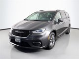 Used 2021 Chrysler Pacifica Touring-L image 3