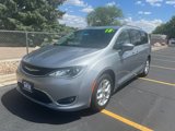 Used 2018 Chrysler Pacifica Touring-L w/ Tire & Wheel Group image 2