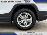 Used 2021 GMC Terrain SLE w/ Driver Convenience Package image 4