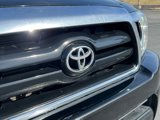 Used 2006 Toyota Tacoma w/ SR5 Package image 4