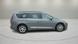 Used 2022 Chrysler Pacifica Limited image 2
