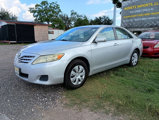 Used 2010 Toyota Camry LE image 2