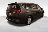 Used 2018 Chrysler Pacifica L image 2