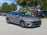 Used 2024 Hyundai Elantra SEL image 2