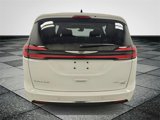 Used 2023 Chrysler Pacifica Limited image 5