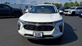 New 2025 Chevrolet Trax LT w/ Sunroof Package image 3
