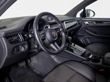 Certified 2022 Porsche Macan image 4