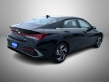 New 2025 Hyundai Elantra Limited image 5