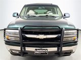 Used 2002 Chevrolet Suburban LT image 2