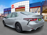 Used 2022 Toyota Camry SE image 4