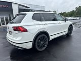 Used 2021 Volkswagen Tiguan SE R-Line image 3