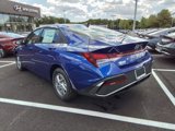 New 2025 Hyundai Elantra SE image 5