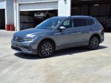 Used 2022 Volkswagen Tiguan SE image 3