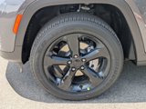 New 2025 Jeep Grand Cherokee Laredo image 6