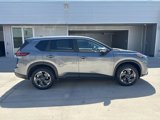 Used 2024 Nissan Rogue SV image 4