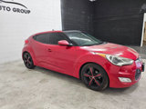 Used 2012 Hyundai Veloster w/ Tech Pkg image 3