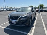 Used 2023 Nissan Rogue SV image 2