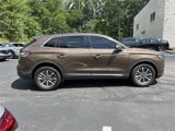 Used 2022 Lincoln Nautilus Reserve image 2