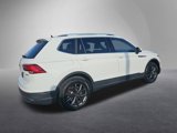 Used 2022 Volkswagen Tiguan SE image 3