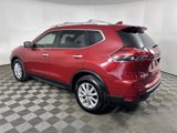 Used 2017 Nissan Rogue SV w/ SV Premium Package image 5
