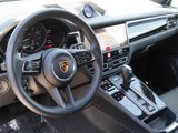 Certified 2024 Porsche Macan image 4