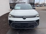 New 2025 Volkswagen Taos SE image 5