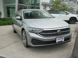 Used 2022 Volkswagen Jetta SE image 2